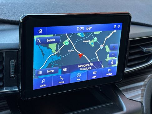 Used 2020 Ford Explorer Limited w/ Class III Trailer Tow Package image 19