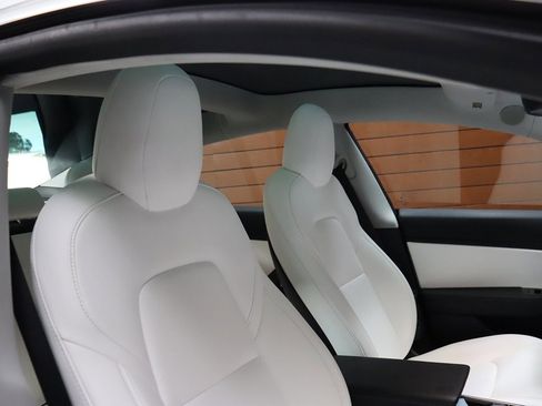 Used 2020 Tesla Model 3 Performance image 57