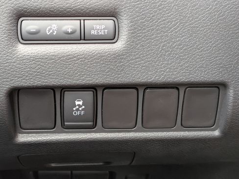 Used 2018 Nissan Murano S w/ Cargo Package FWD image 21