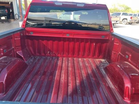 Used 2023 Chevrolet Silverado 1500 LT w/ Z71 Off-Road Package AWD/4WD image 6