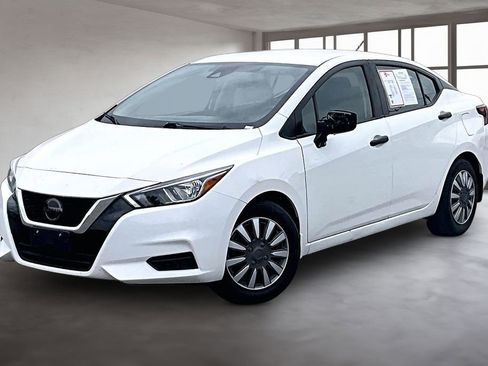 Used 2020 Nissan Versa S FWD image 2