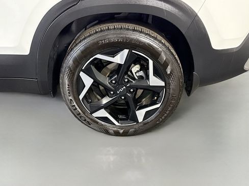 Used 2025 Kia Seltos S FWD image 37