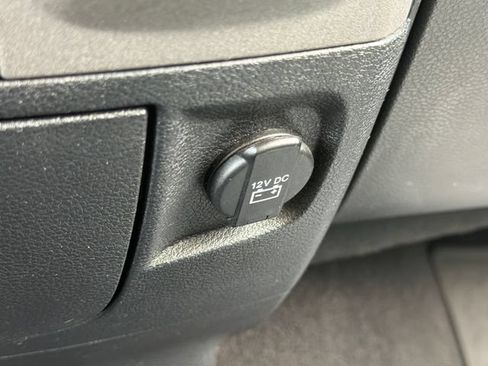 Used 2017 RAM 1500 ST w/ SXT Appearance Group AWD/4WD image 21