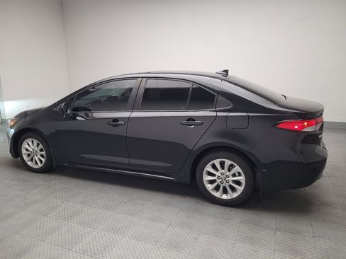Used 2021 Toyota Corolla LE w/ LE Premium Package FWD image 3