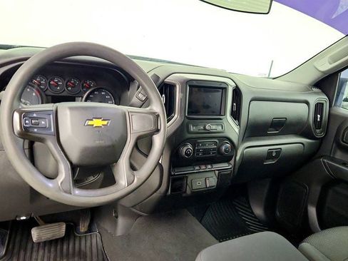 Used 2020 Chevrolet Silverado 1500 Custom w/ Custom Value Package image 12