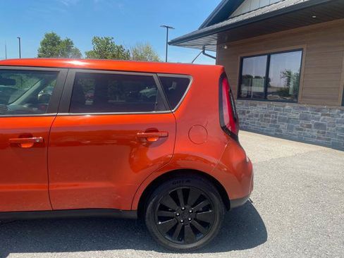 Used 2019 Kia Soul + FWD image 3