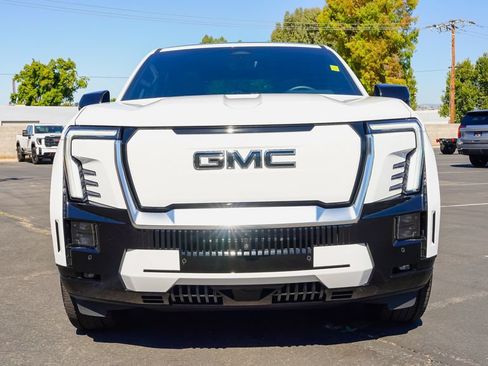 Used 2025 GMC Sierra EV Denali AWD/4WD image 4