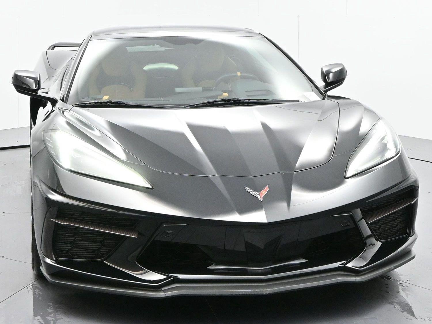 Used 2021 Chevrolet Corvette Stingray Premium Conv w/ Z51 Performance Package RWD image 2