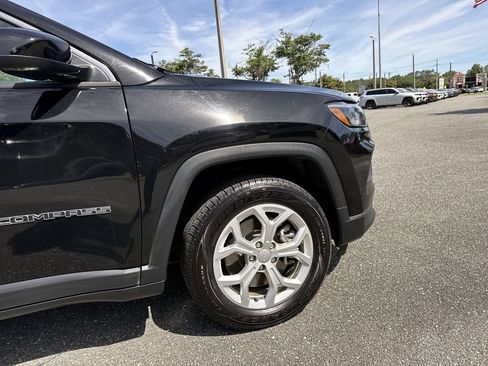 Used 2024 Jeep Compass Latitude AWD/4WD image 12
