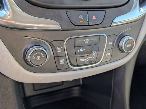 Used 2024 Chevrolet Equinox LS w/ LS Convenience Package image 28