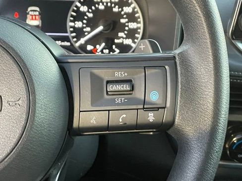 Used 2024 Nissan Rogue SV image 19