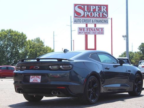 Used 2021 Chevrolet Camaro SS RWD image 4