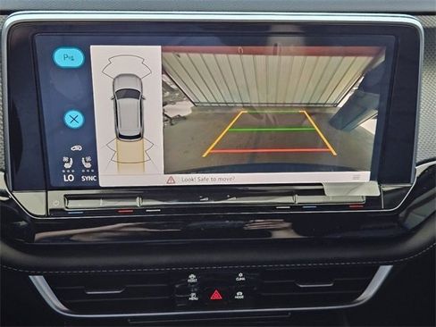 New 2024 Volkswagen Atlas Cross Sport SEL R-Line image 13