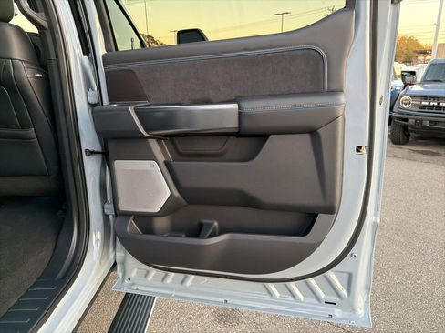 New 2026 Ford F250 Platinum image 21