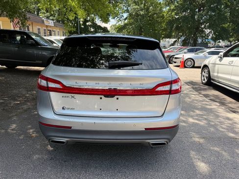 Used 2016 Lincoln MKX Reserve w/ Climate Package FWD image 8