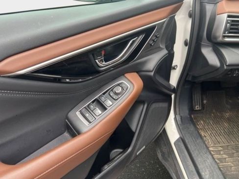 Used 2022 Subaru Outback Touring AWD/4WD image 6