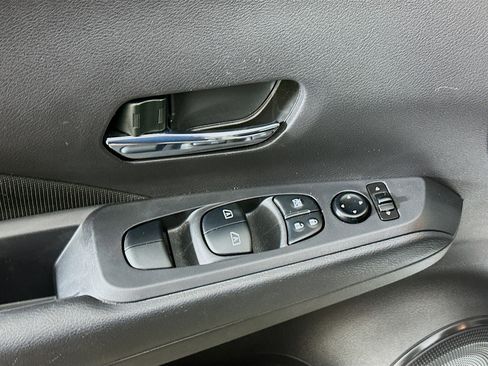 Used 2024 Nissan Kicks SV image 15