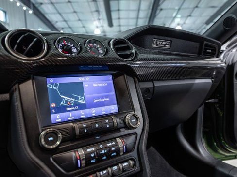 Used 2022 Ford Mustang Shelby GT500 w/ Carbon Fiber Track Pack RWD image 45