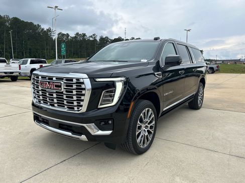 New 2026 GMC Yukon XL Denali w/ Denali Reserve Package RWD image 1