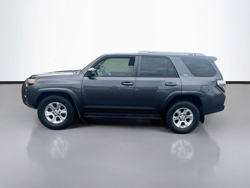Used 2018 Toyota 4Runner SR5 RWD image 4