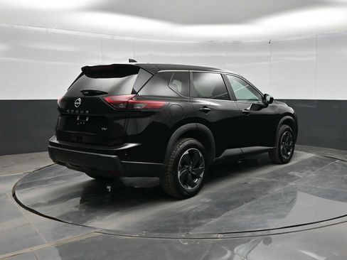 Used 2024 Nissan Rogue SV FWD image 7