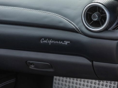 Used 2016 Ferrari California T RWD image 80