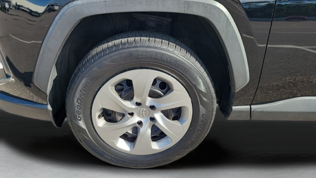 Certified 2023 Toyota RAV4 LE AWD/4WD image 26