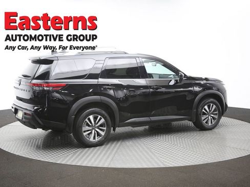 Used 2023 Nissan Pathfinder SL w/ Lighting Package (N92) AWD/4WD image 43