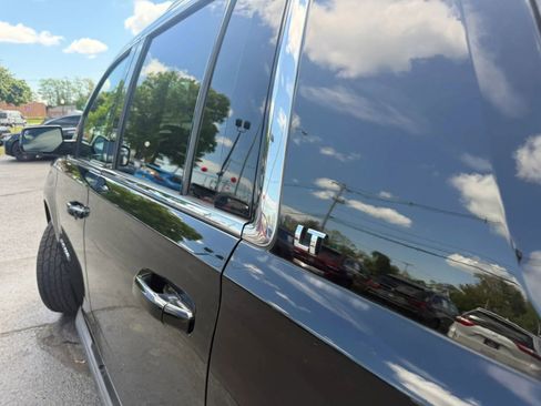 Used 2019 Chevrolet Suburban LT AWD/4WD image 60