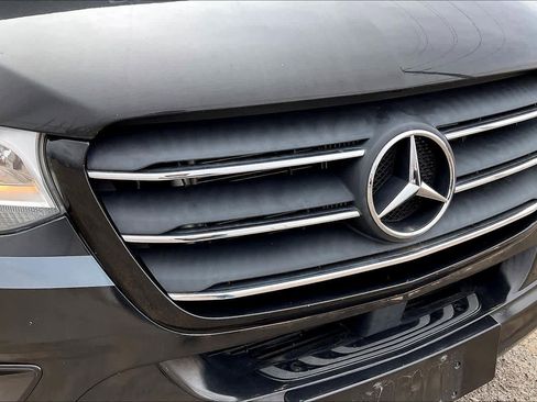 Used 2020 Mercedes-Benz Sprinter 3500 image 47