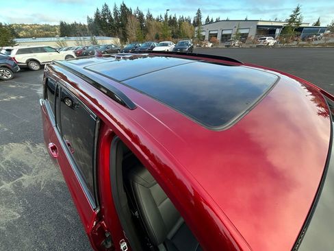 Used 2024 Cadillac XT6 Sport w/ Technology Package AWD/4WD image 28