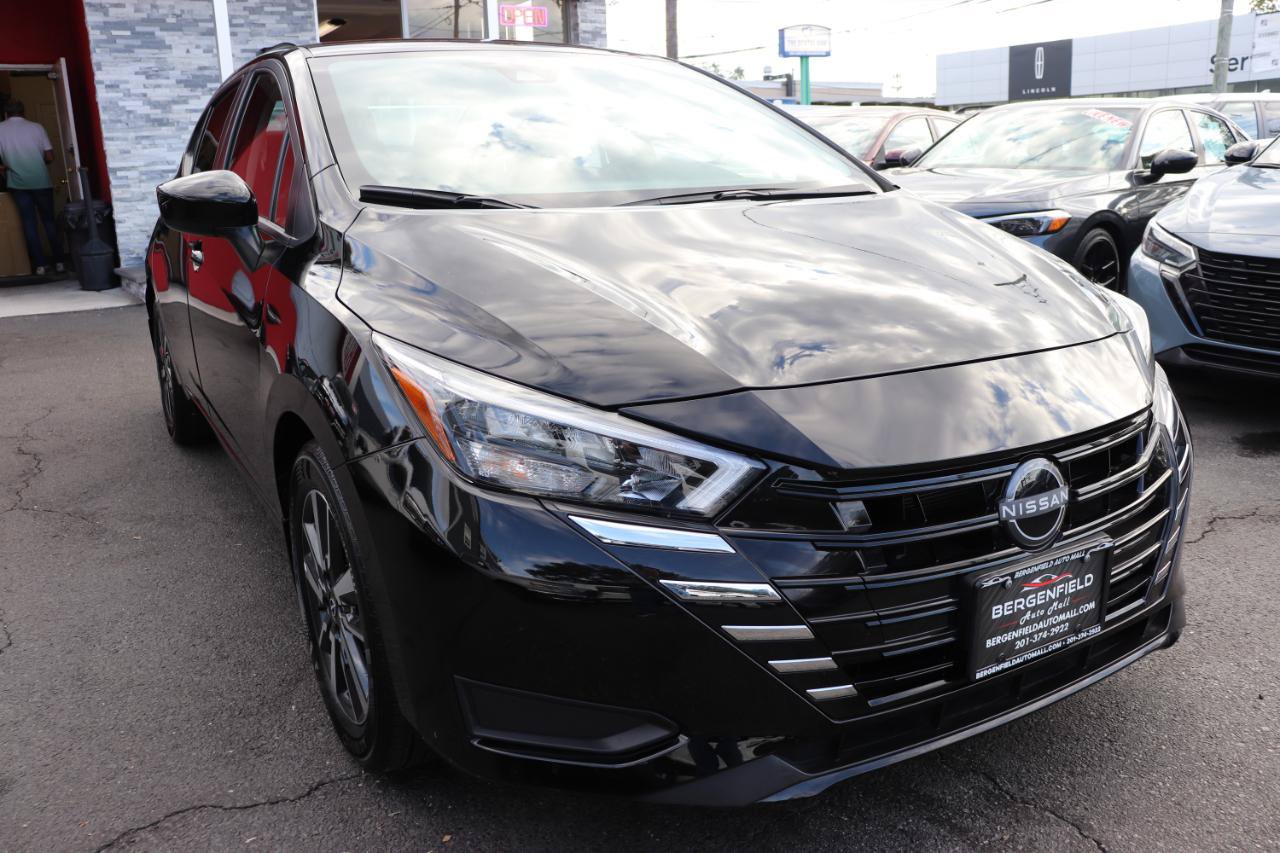 Used 2025 Nissan Versa SV w/ Trunk Package FWD image 7