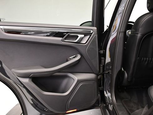 Used 2024 Porsche Macan S image 43