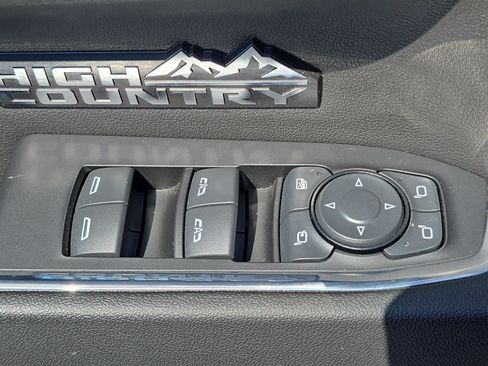 Used 2023 Chevrolet Silverado 1500 High Country w/ Z71 Off-Road Package AWD/4WD image 27