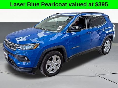 Used 2022 Jeep Compass Latitude image 2