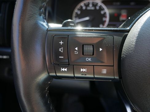 Certified 2024 Nissan Pathfinder SL w/ Black Appearance Package image 27