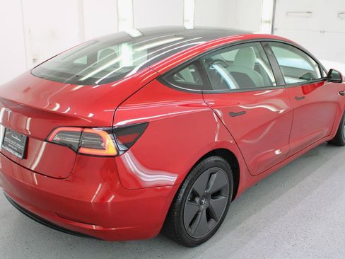 Used 2021 Tesla Model 3 Standard Range Plus RWD image 9
