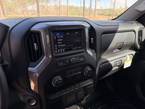 New 2026 Chevrolet Silverado 1500 W/T w/ WT Value Package AWD/4WD image 18