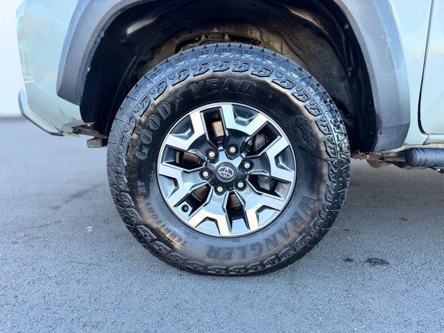 Used 2023 Toyota Tacoma TRD Off-Road AWD/4WD image 28