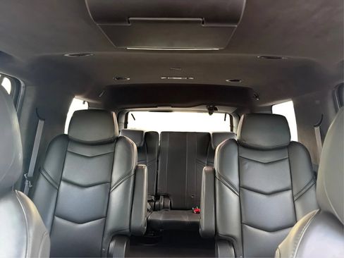 Used 2017 Cadillac Escalade Platinum AWD/4WD image 15