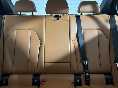 New 2025 BMW 330i xDrive Sedan w/ Convenience Package image 30