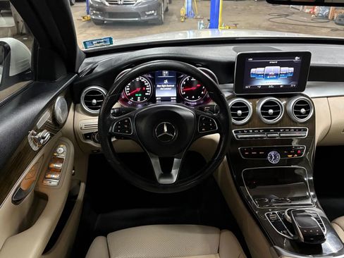Used 2018 Mercedes-Benz C 300 4MATIC Sedan image 17