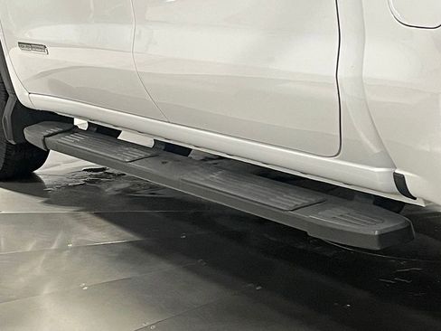 Used 2024 GMC Sierra 1500 Elevation image 18