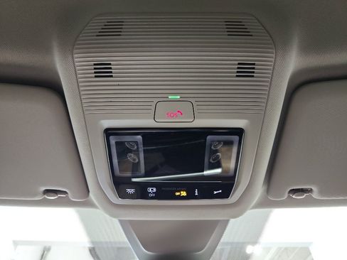 Certified 2024 Volkswagen Atlas SE FWD image 27