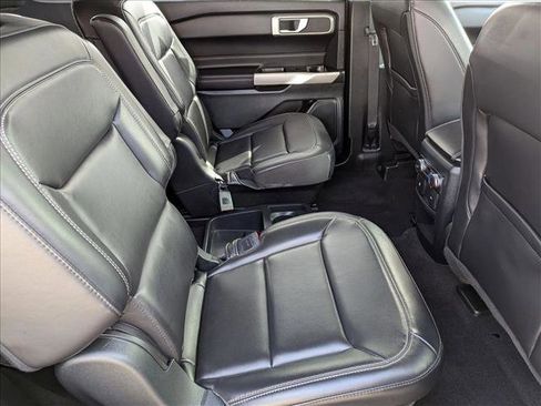Used 2021 Ford Explorer XLT w/ Equipment Group 202A image 20