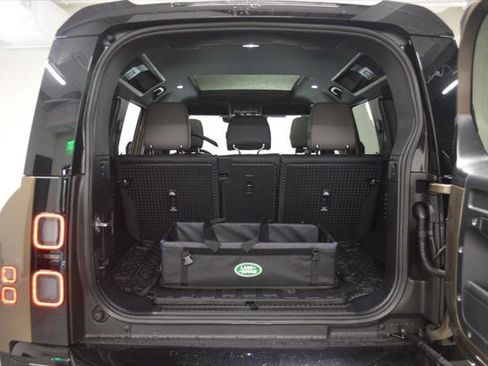 New 2026 Land Rover Defender 110 X-Dynamic SE AWD/4WD image 40