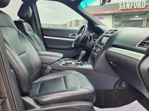 Used 2016 Ford Explorer XLT w/ Equipment Group 202A image 16