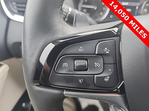Used 2023 Buick Enclave Essence image 14