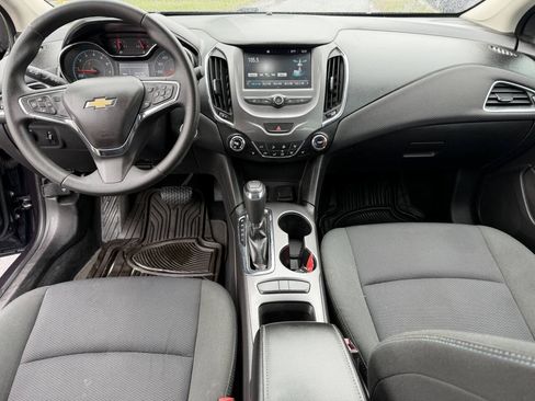 Used 2016 Chevrolet Cruze LT w/ Convenience Package FWD image 10