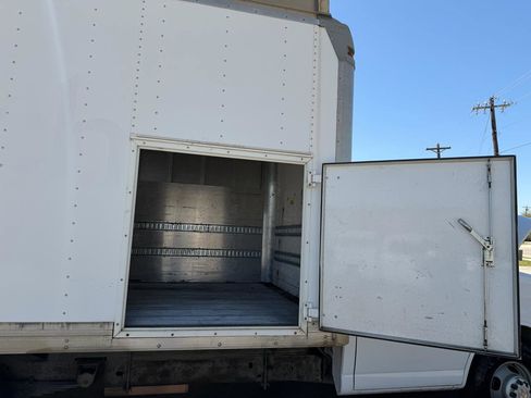 Used 2017 Chevrolet Express 3500 G3500 159 image 33